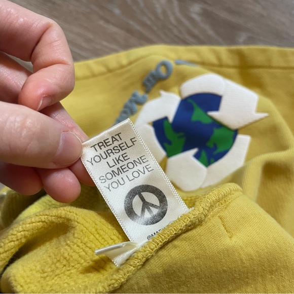 Madhappy Yellow Earth Day Organic Cotton Fleece Shorts size Large NWT - Picture 5 of 6